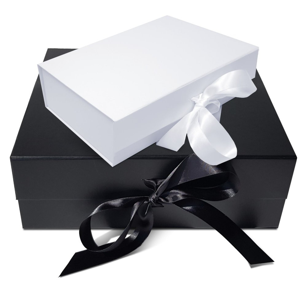 Áo len trắng đen