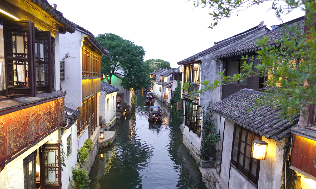 Kiến trúc làng Châu Giang