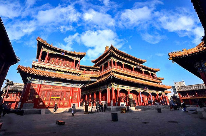 Cổng chính Ung Hòa Cung