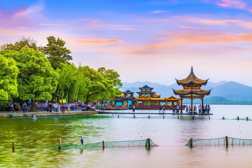 Tây Hồ Hàng Châu, một di sản thế giới được UNESCO công nhận.