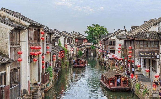Khung cảnh cổ trấn Đồng Lý