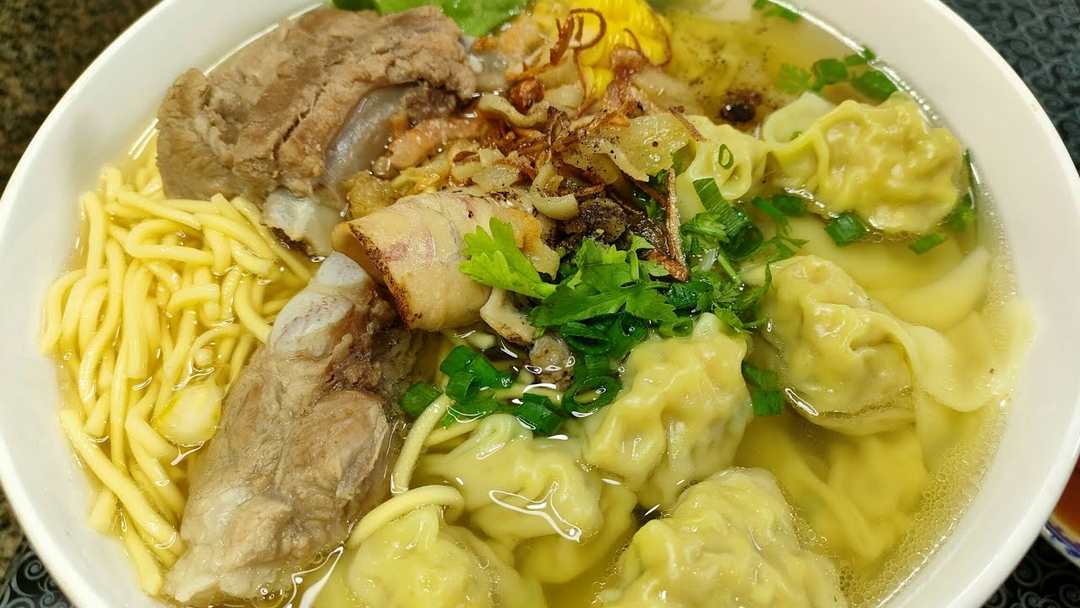 Bát mì và hoành thánh - Món ăn ngày Hạ Chí Trung Quốc