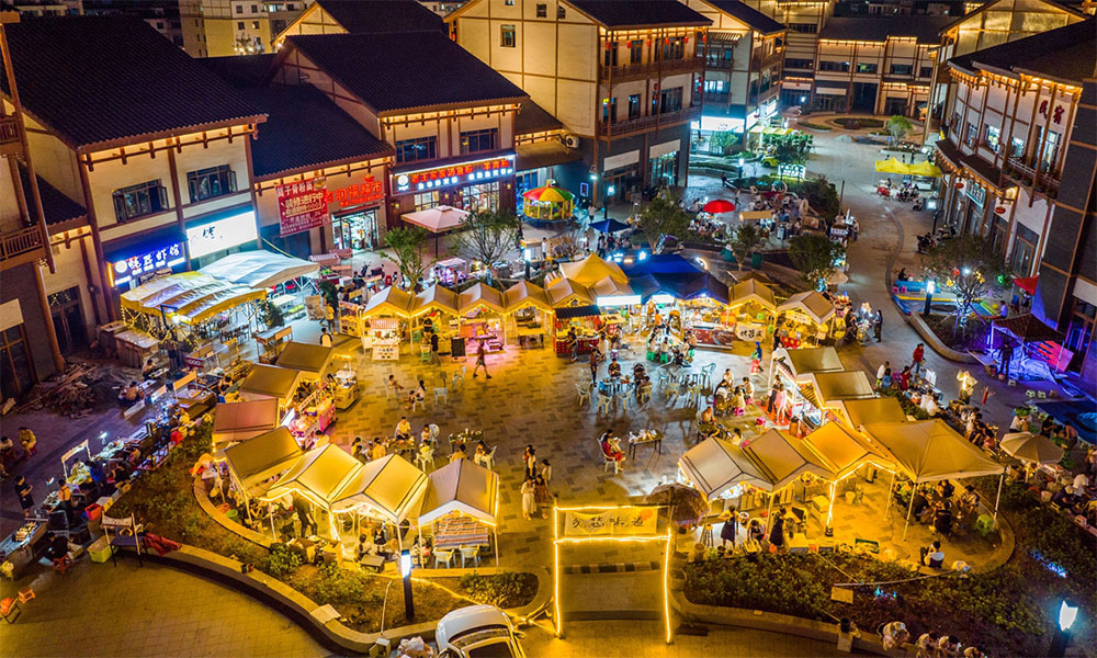 Khung cảnh mua sắm tại Phố Khê Bố, Trương Gia Giới