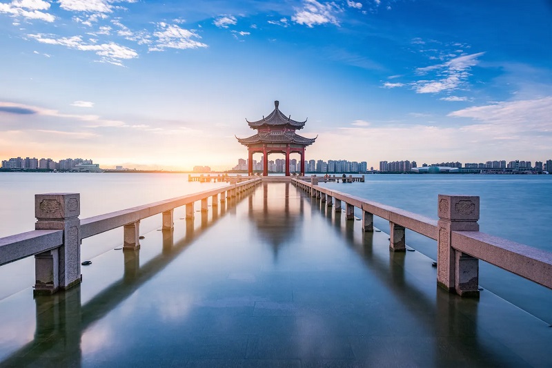 Toàn cảnh Hồ Kim Kê