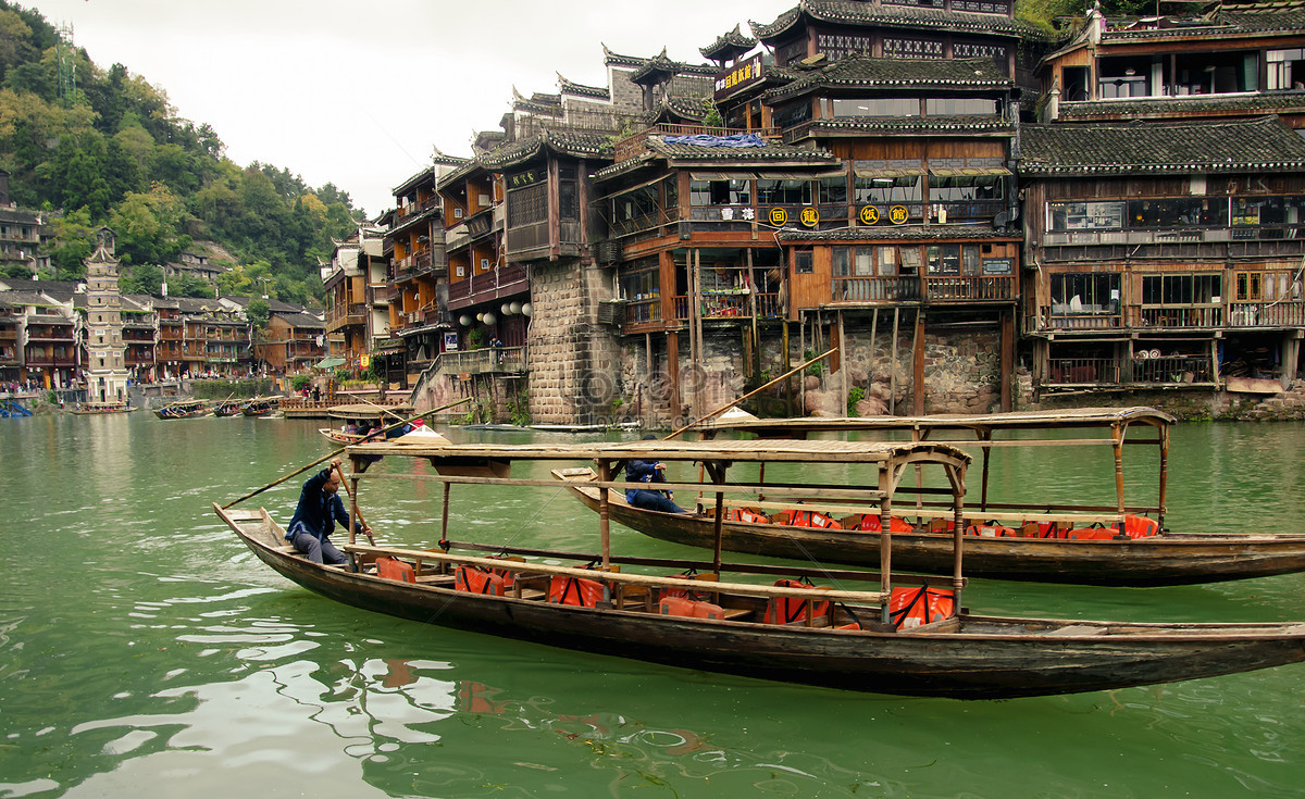 Trải nghiệm chèo thuyền trên sông Đà Giang